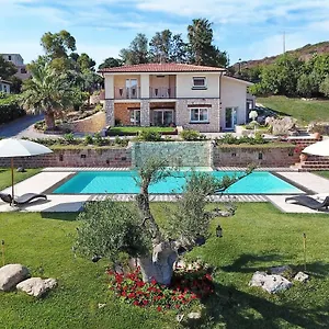 Maison d'hôtes Turquoise, Magomadas